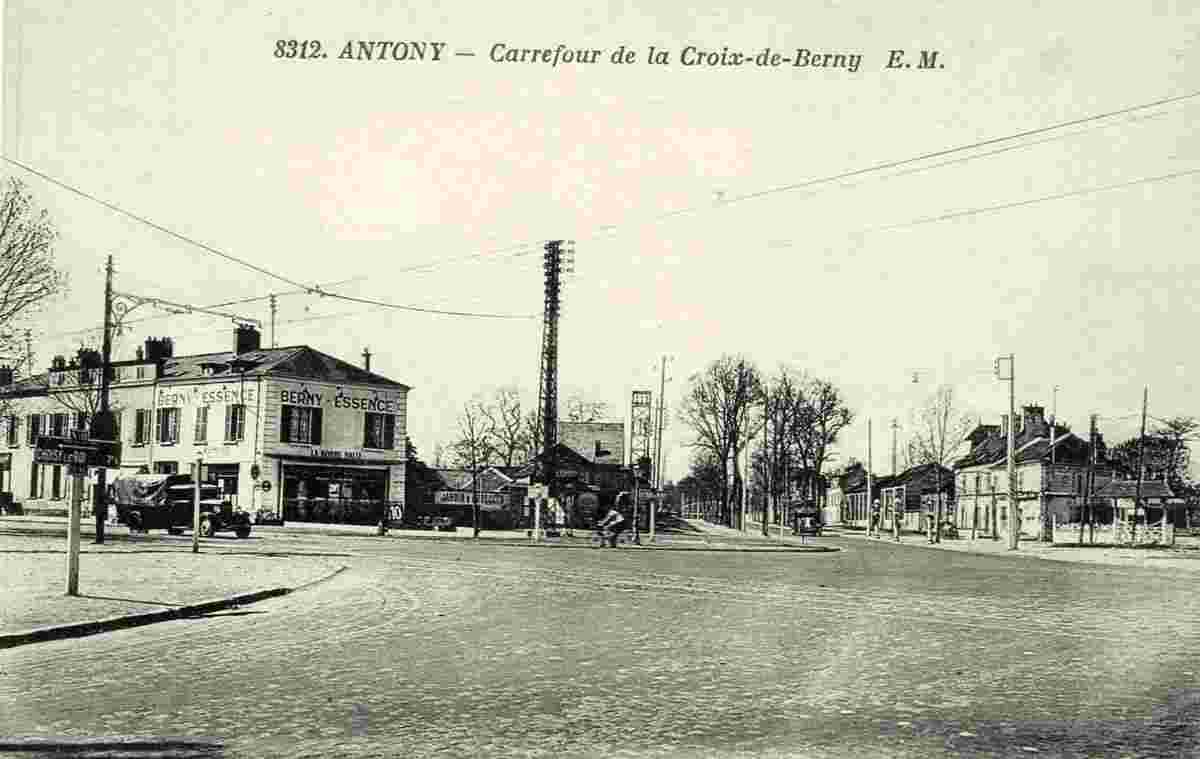 Antony. Carrefour de la Croix-de-Berny