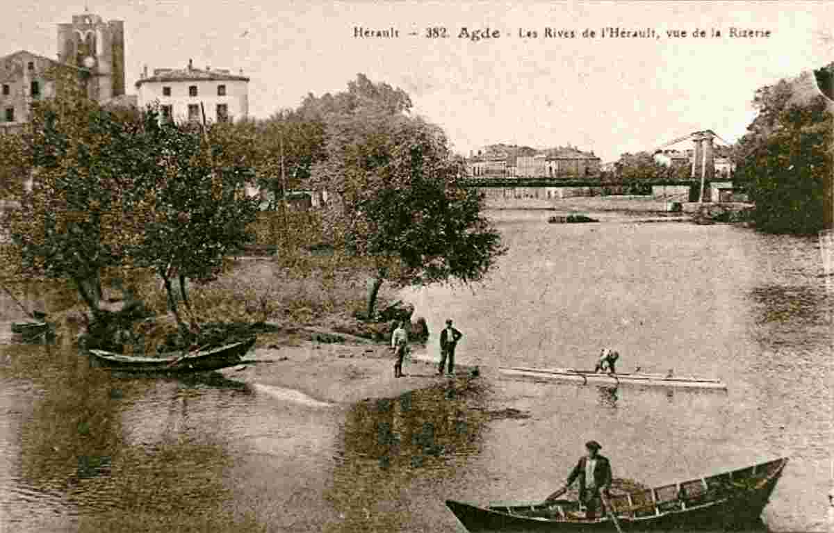 Agde. Les rives de l'Hérault, vue de la Rizerie