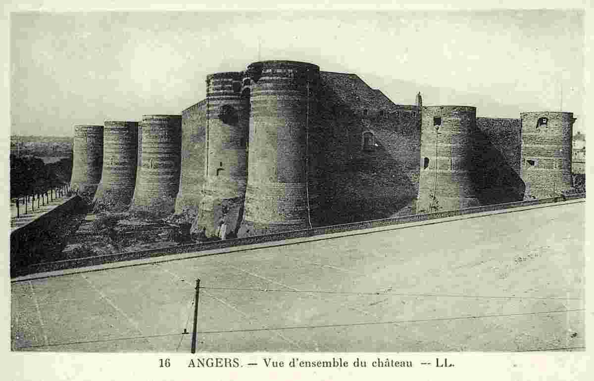 Angers. Vue d'ensemble du Château