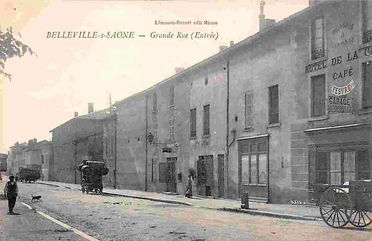 Belleville-en-Beaujolais. La Grande Rue, entrée, 1908
