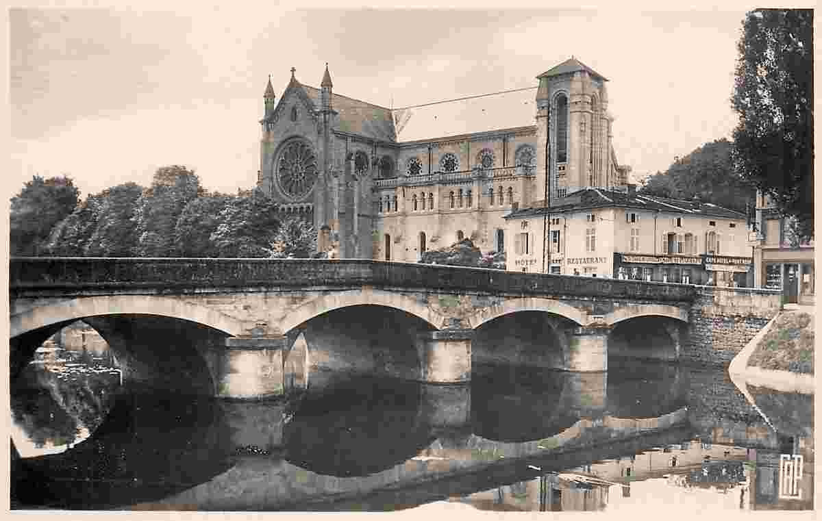 Bar-le-Duc. Pont et l'Église Saint Jean