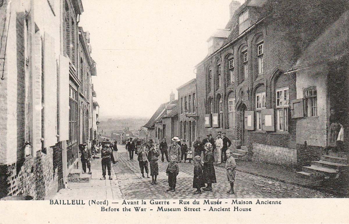 Bailleul. Rue du Musée, Maison Ancienne