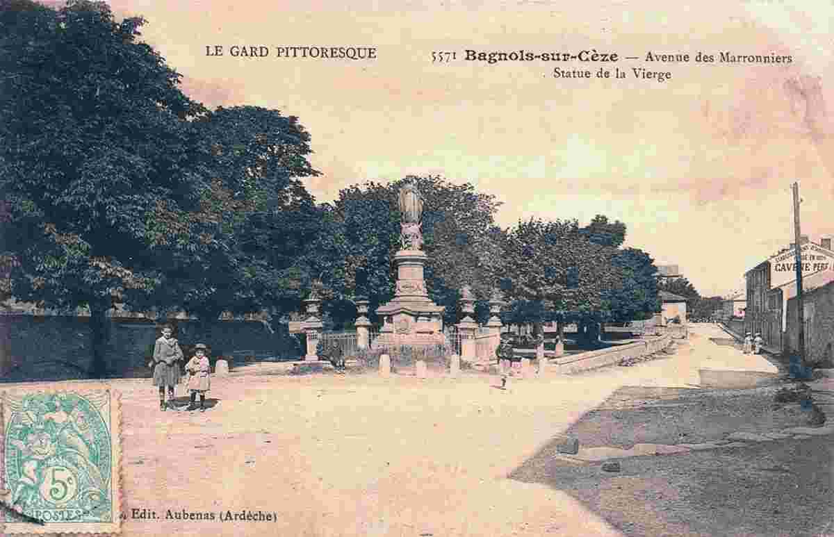 Bagnols-sur-Cèze. Place des Marronniers, Statue de la Vierge