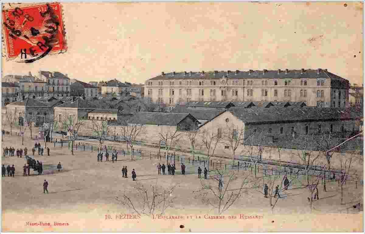 Béziers. L'Esplanade et la Caserne des Hussards, 1914