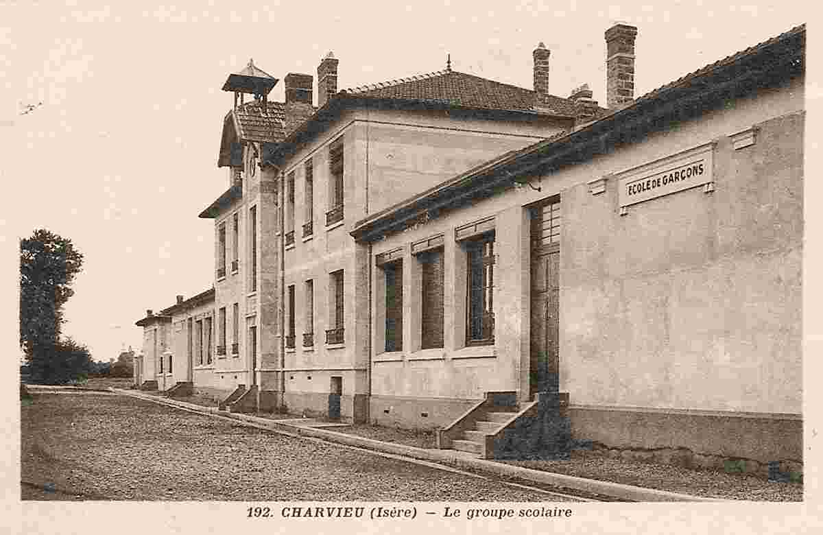 Charvieu-Chavagneux. École de garçons