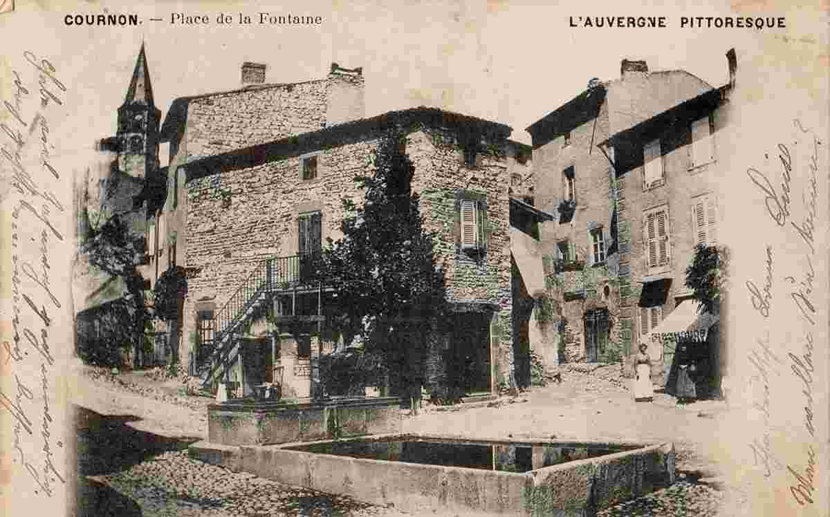 Cournon-d'Auvergne. Place de la Fontaine