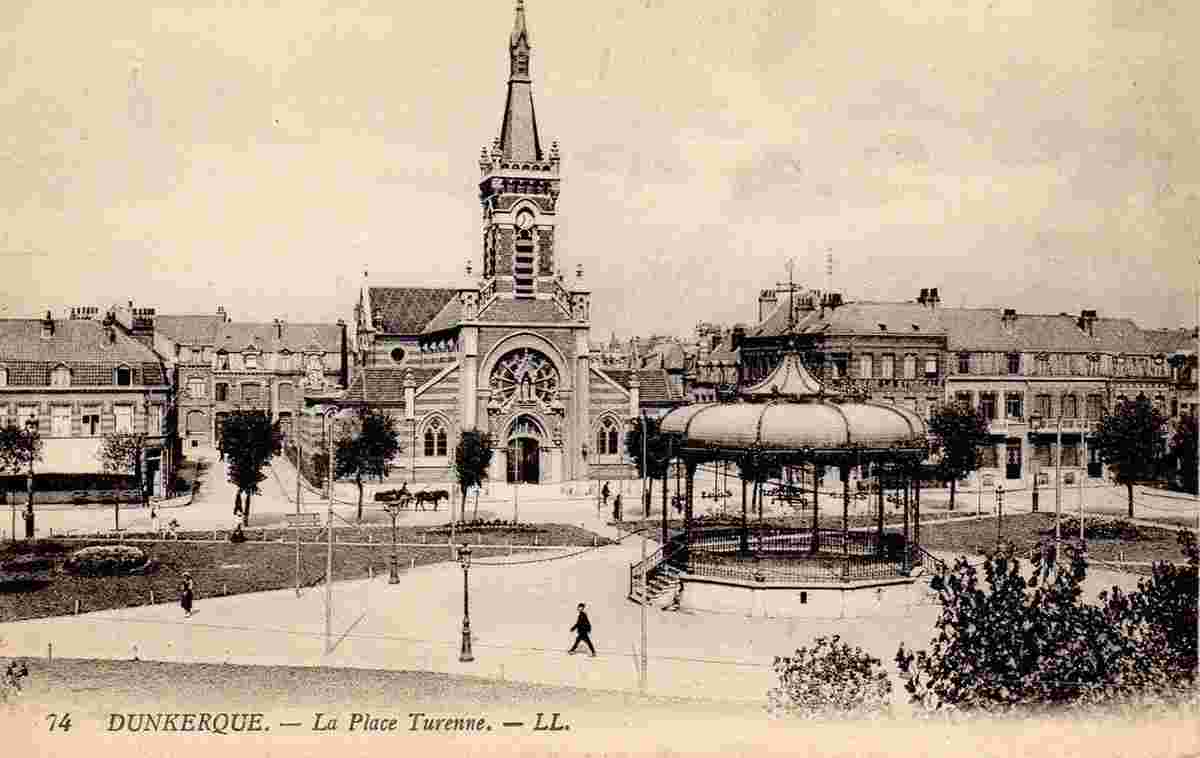 Dunkerque. La Place Turenne - église, kiosque