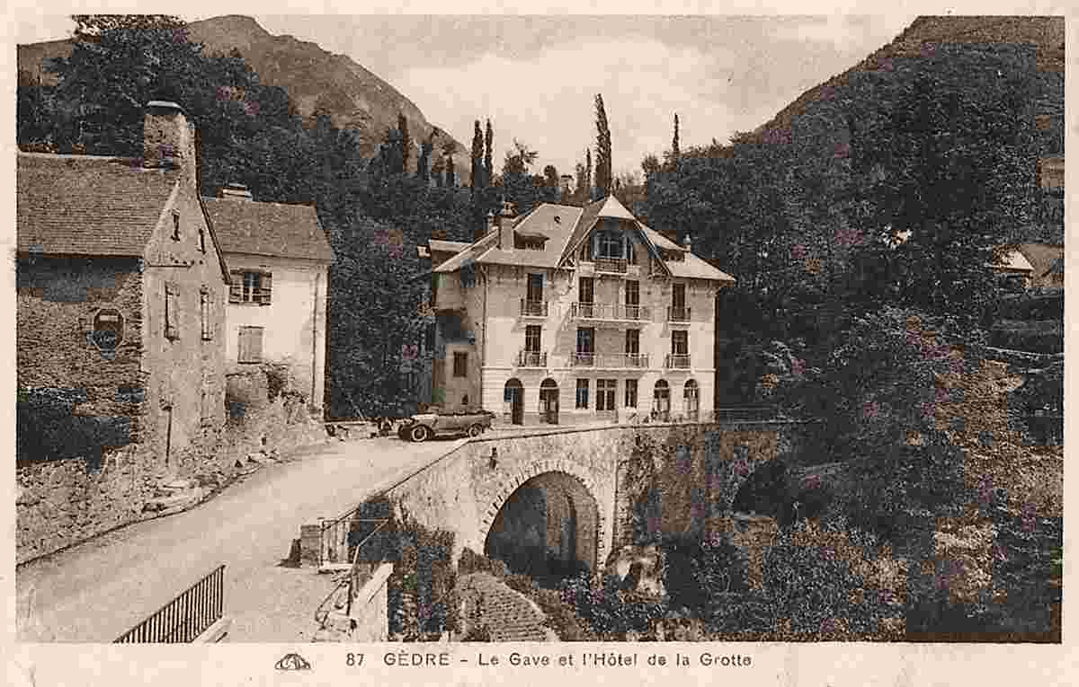Gèdre. Le Gave et Hôtel de la Grotte