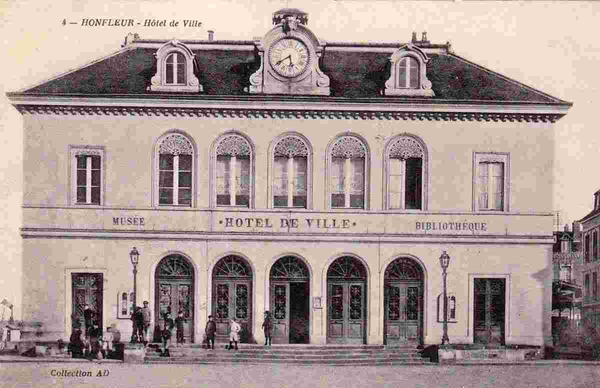 Honfleur. Hôtel de Ville, Musée et Bibliothèque