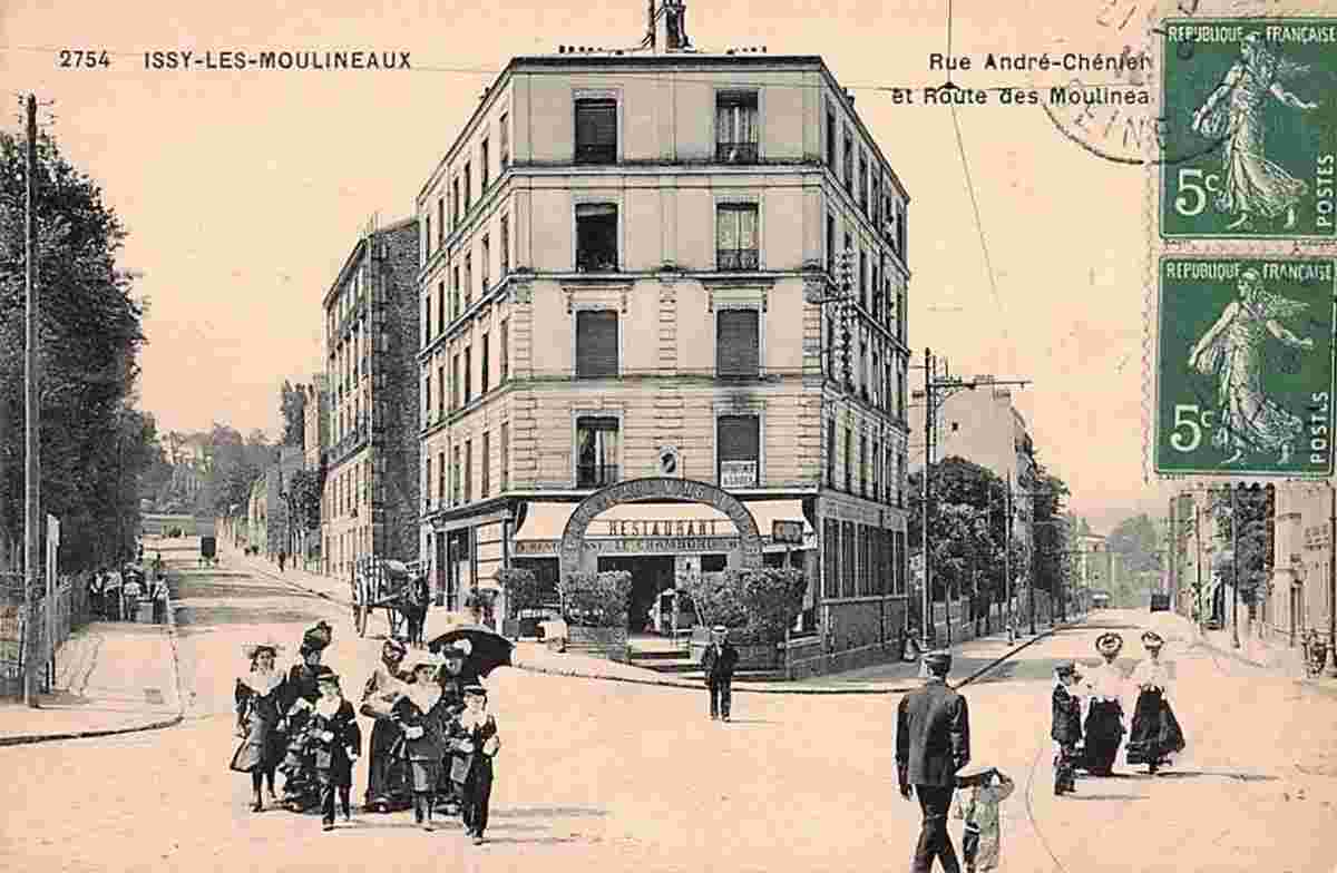 Issy-les-Moulineaux. Rue André-Chénier et Route des Moulineaux