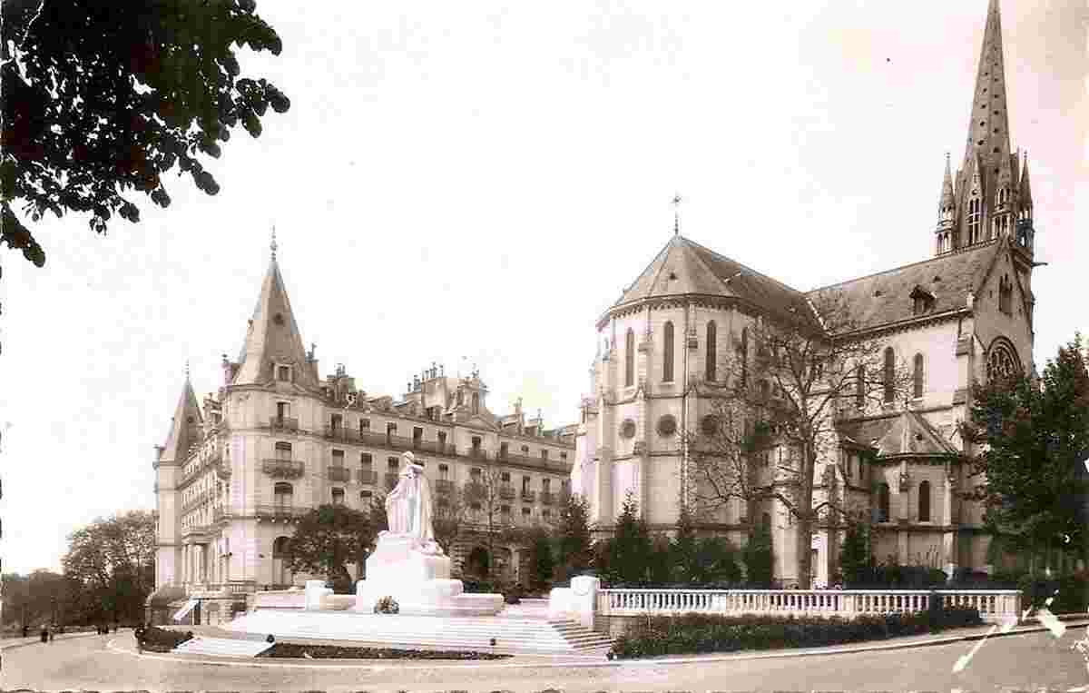 Pau. L'Église Saint Martin, Hôtel Gassion, le Monument aux Morts