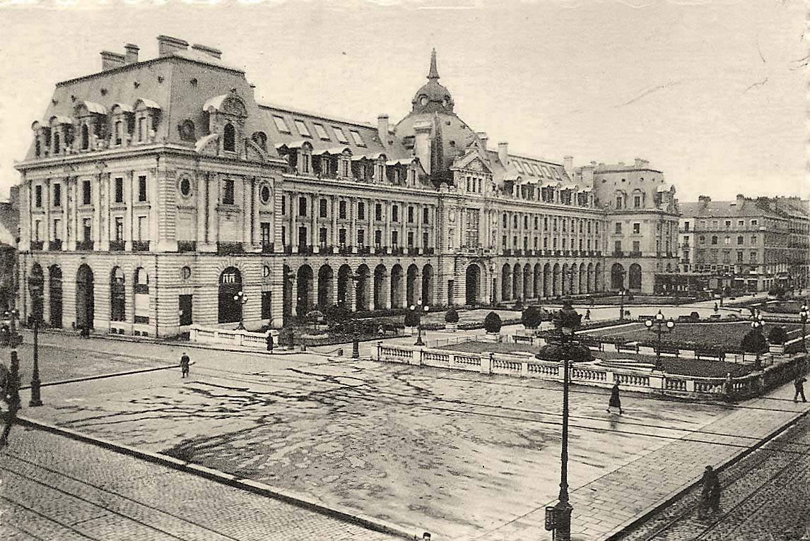 Rennes. Palais du Commerce, construit en 1885