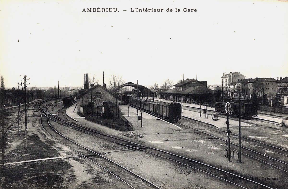 Ambérieu-en-Bugey. Intérieur de la Gare