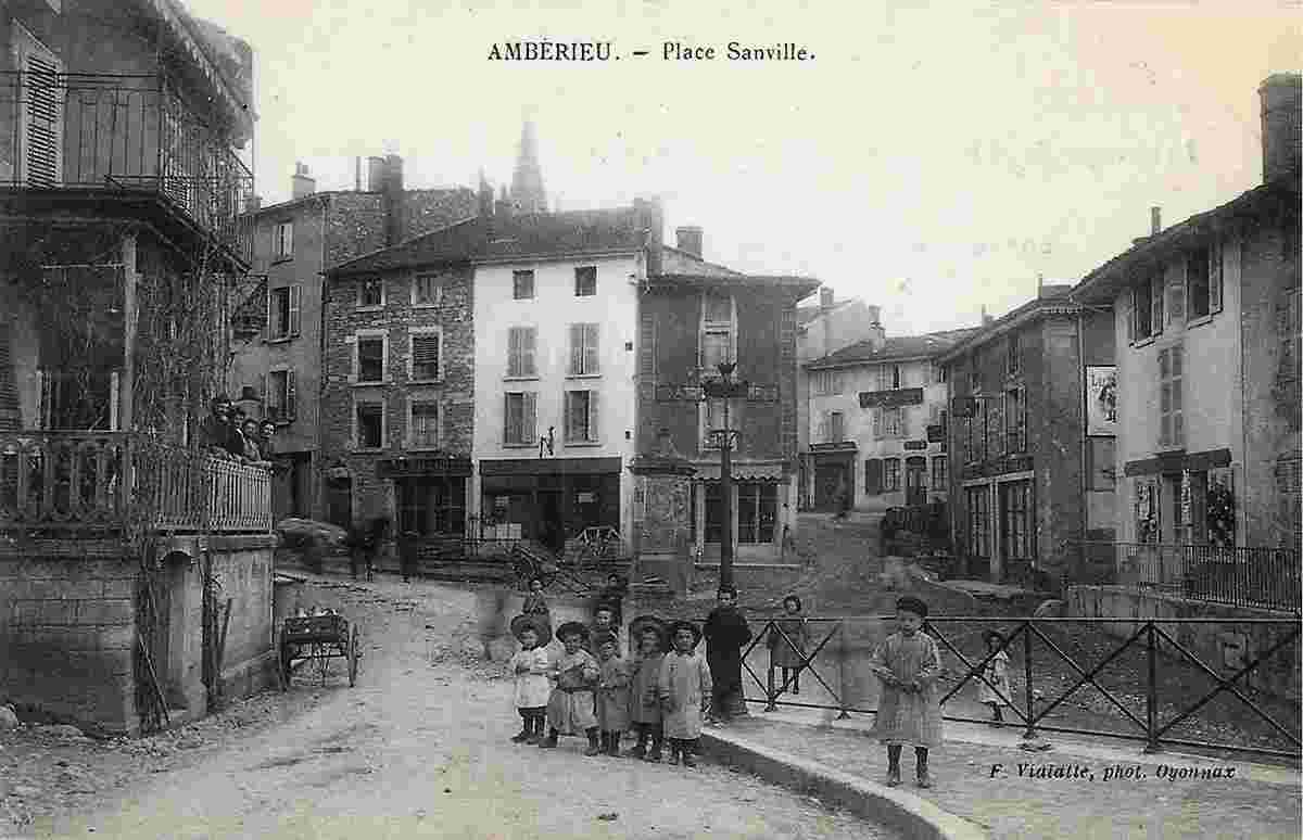 Ambérieu-en-Bugey. Place Sanville