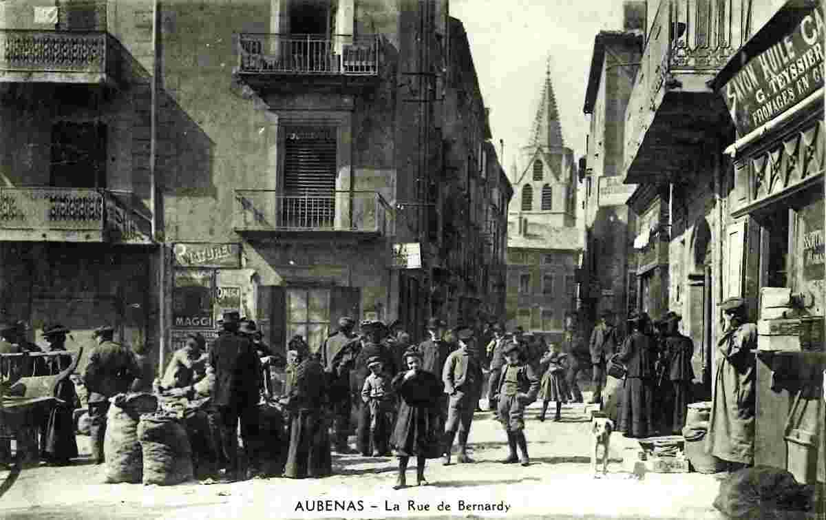 Aubenas. Rue de Bernardy