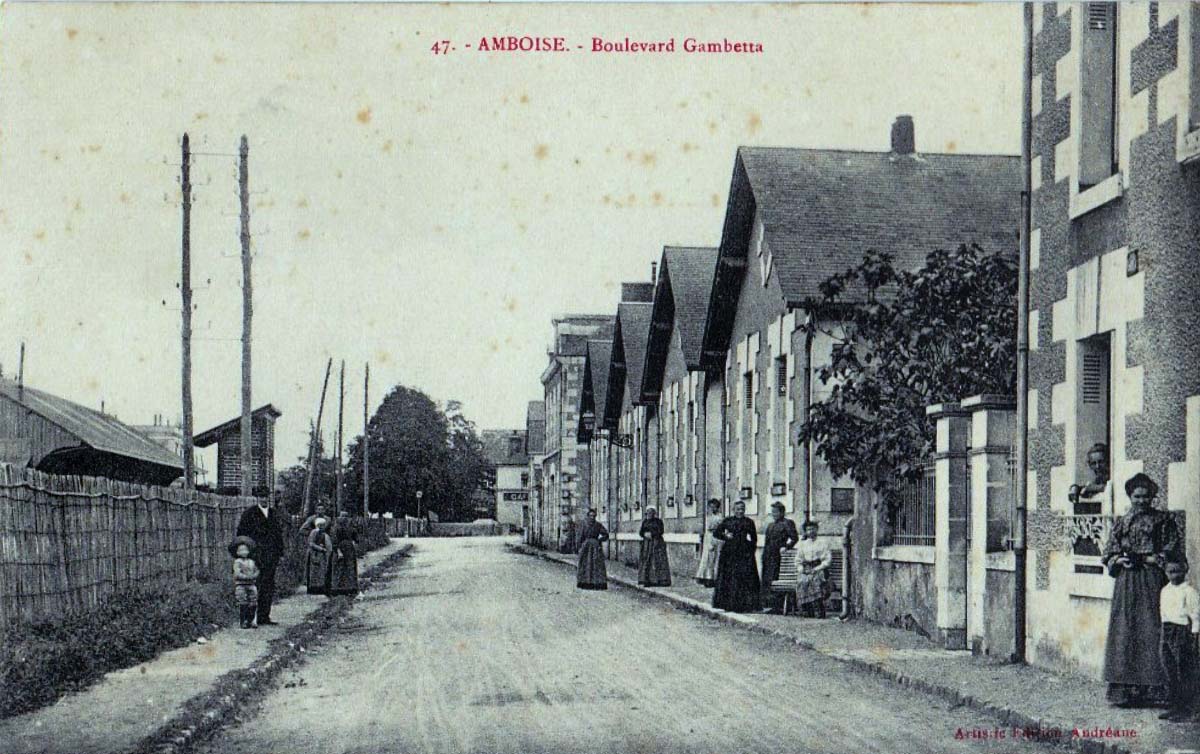Amboise. Boulevard Gambetta