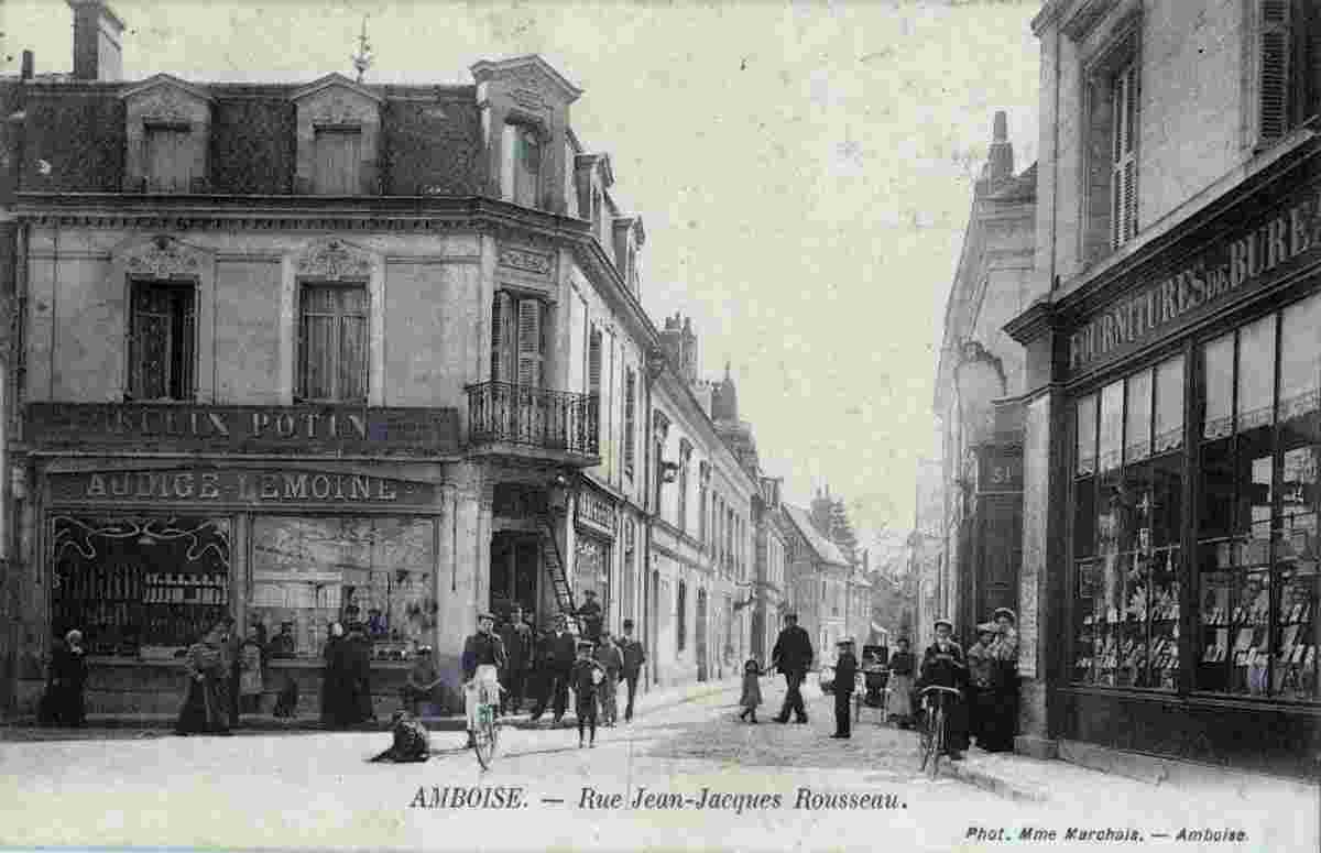 Amboise. Rue Jean Jacques Rousseau