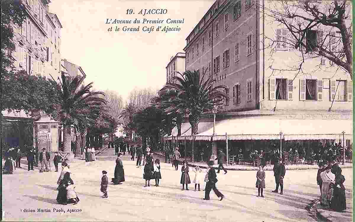 Ajaccio. Avenue du Premier Consul