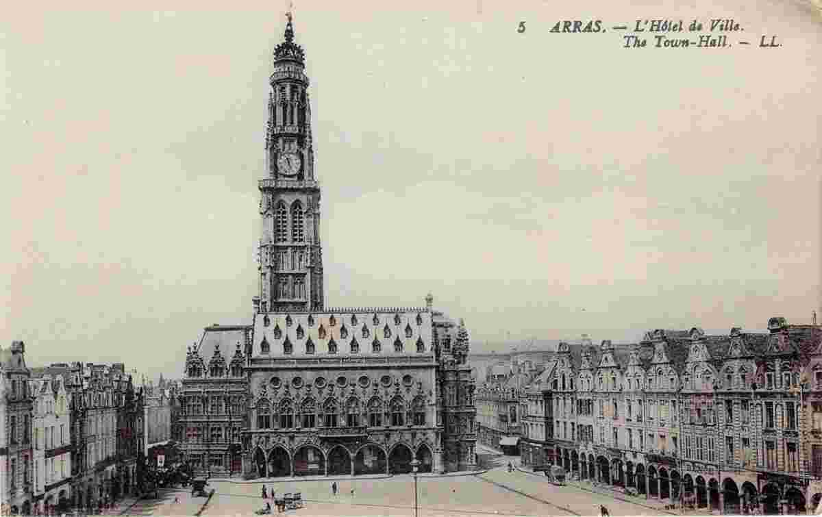 Arras. L'Hôtel de Ville