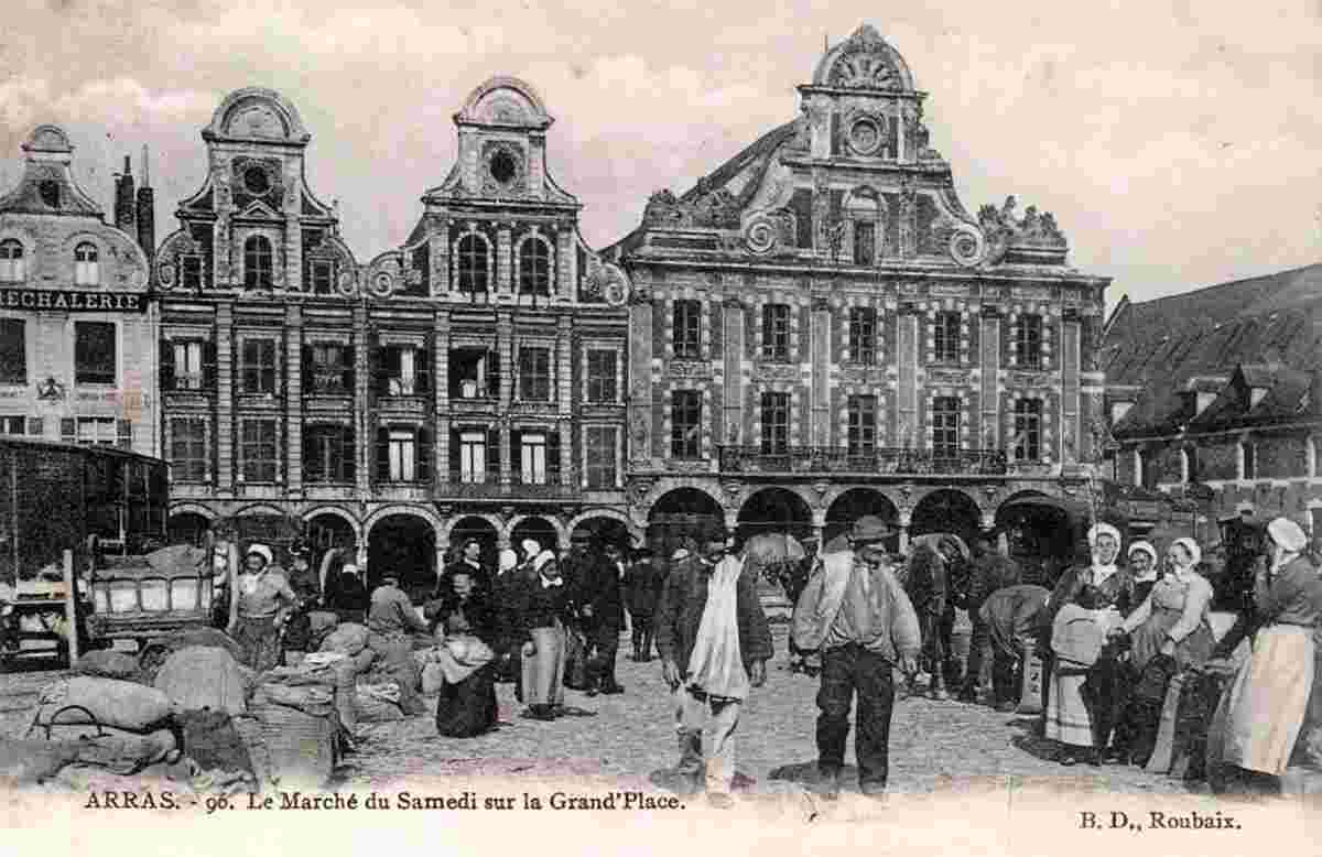 Arras. Le Marché du Samedi sur la Grand Place