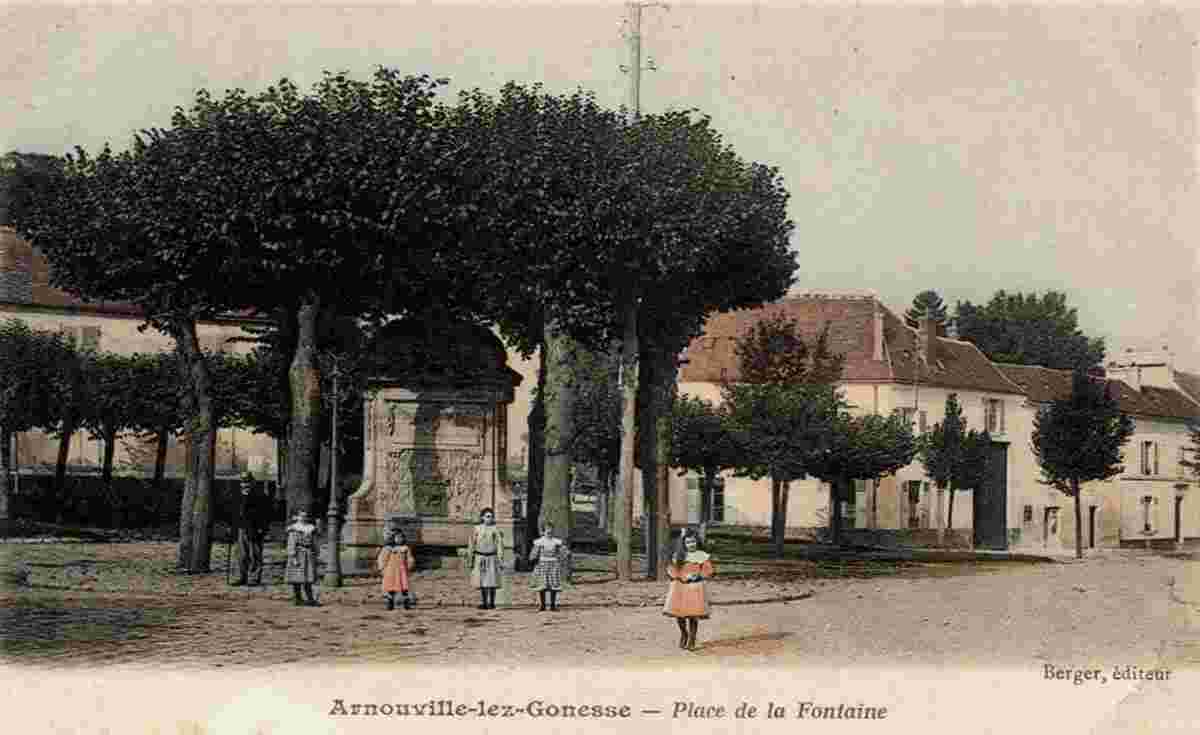 Arnouville. Place de la Fontaine