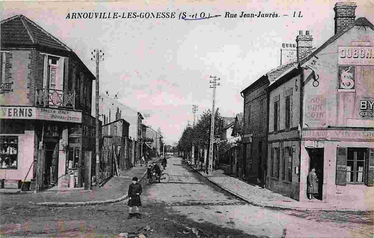 Arnouville. Rue Jean Jaurès
