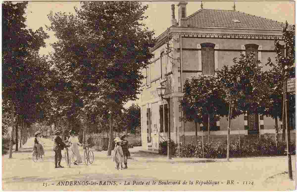 Andernos-les-Bains. La Poste et le Boulevard de la République, 1912