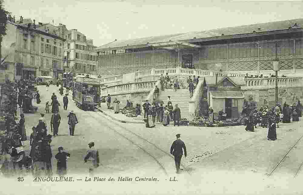 Angoulême. La Place des Halles Centrales