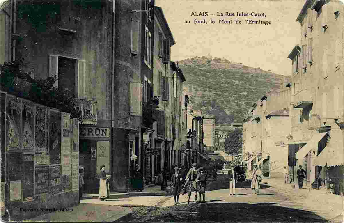 Alès. La Rue Jules Cazot