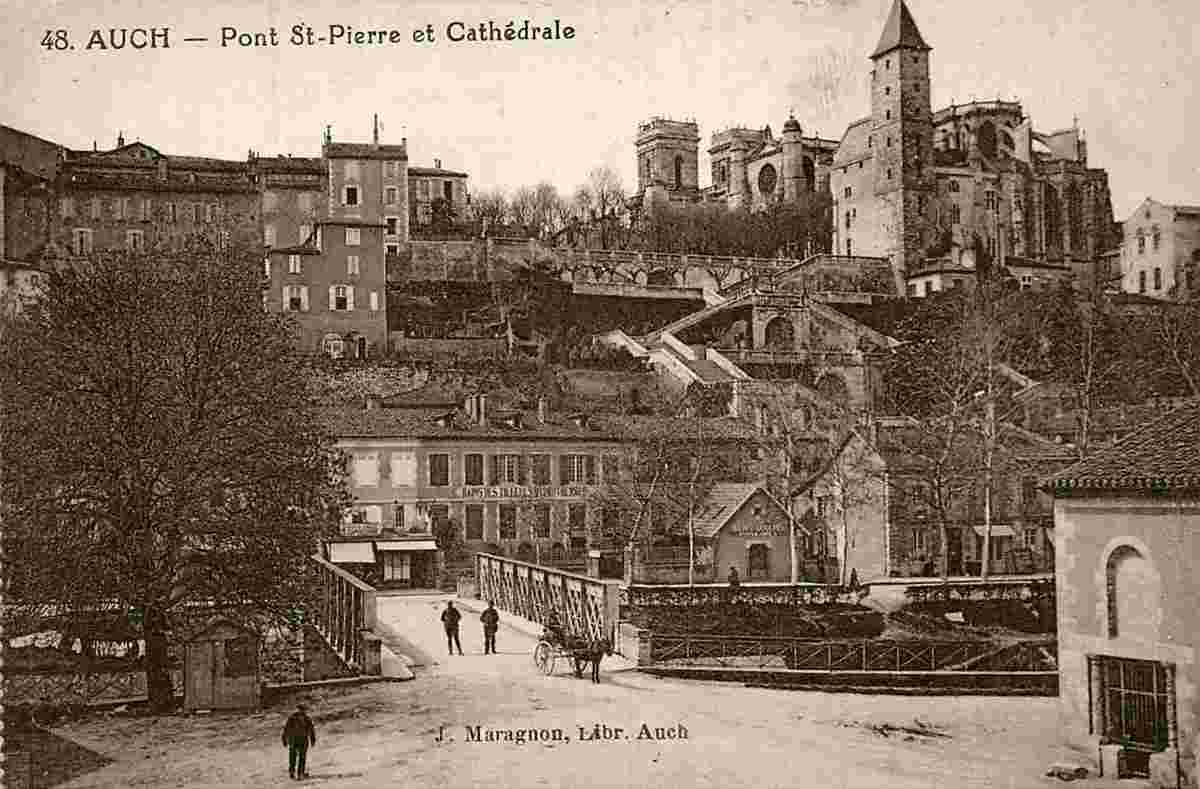 Auch. Pont St-Pierre et Cathédrale