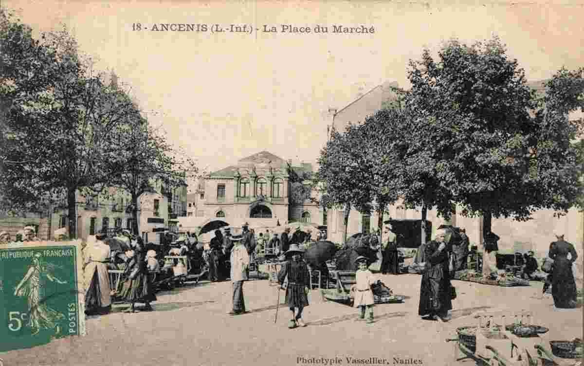 Ancenis-Saint-Géréon. Place du Marché