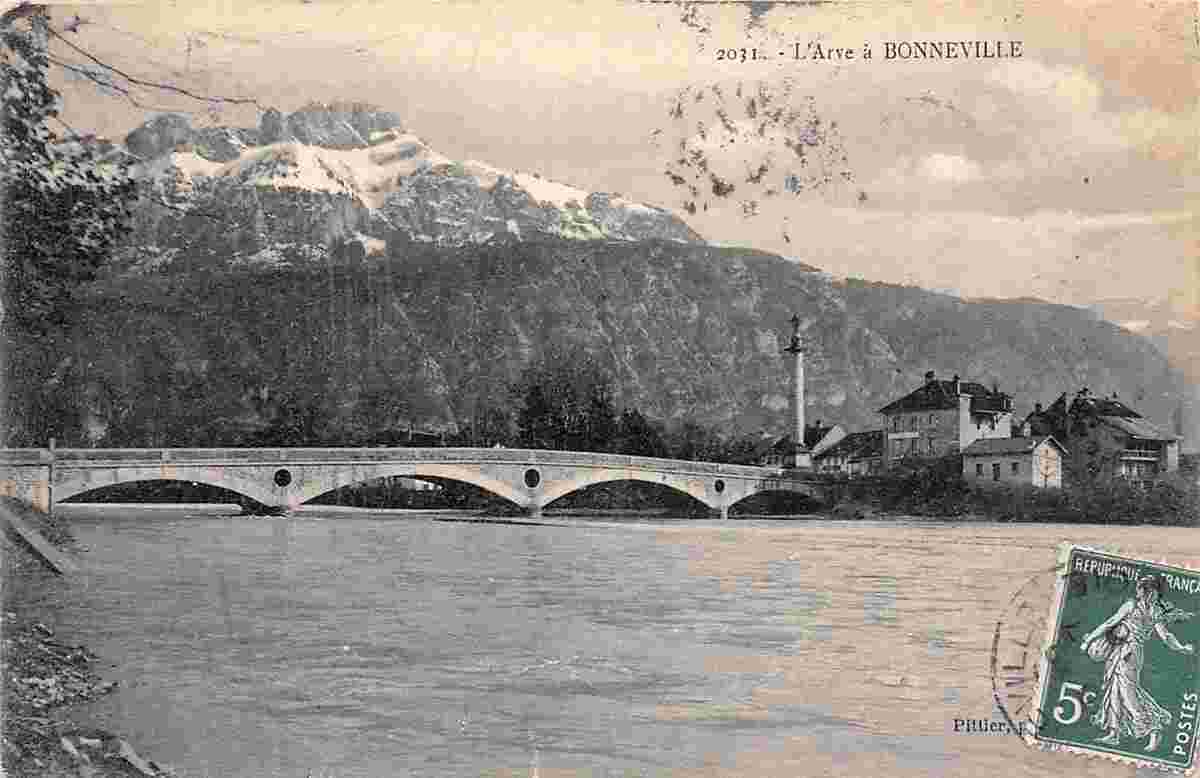 Bonneville. Colonne Charles Felix, Pont sur l'Arve, 1910