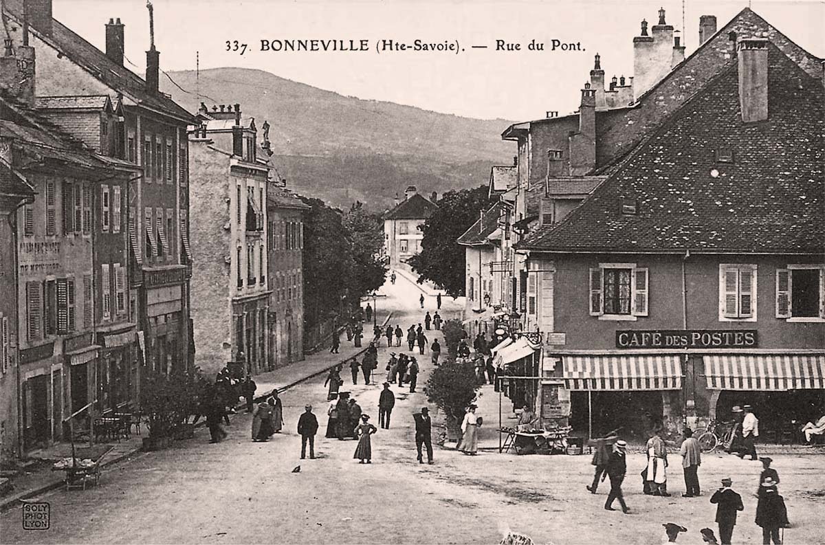 Bonneville. Rue du Pont