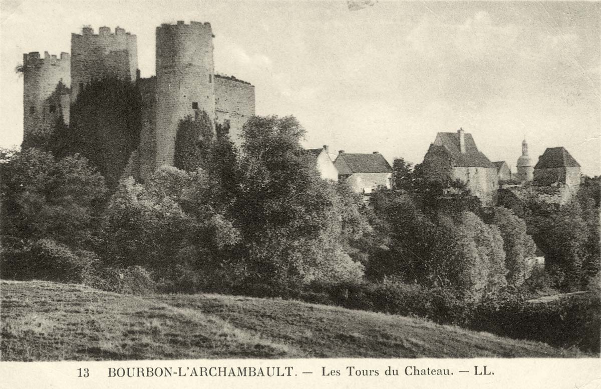 Bourbon-l'Archambault. Les Tours du Château