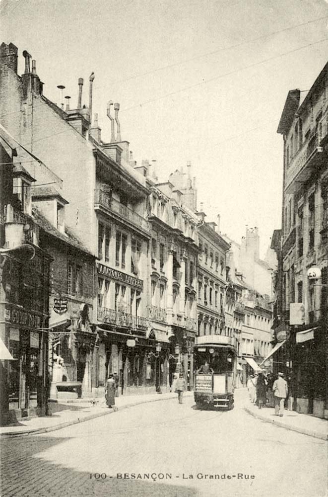 Besançon. La Grande Rue