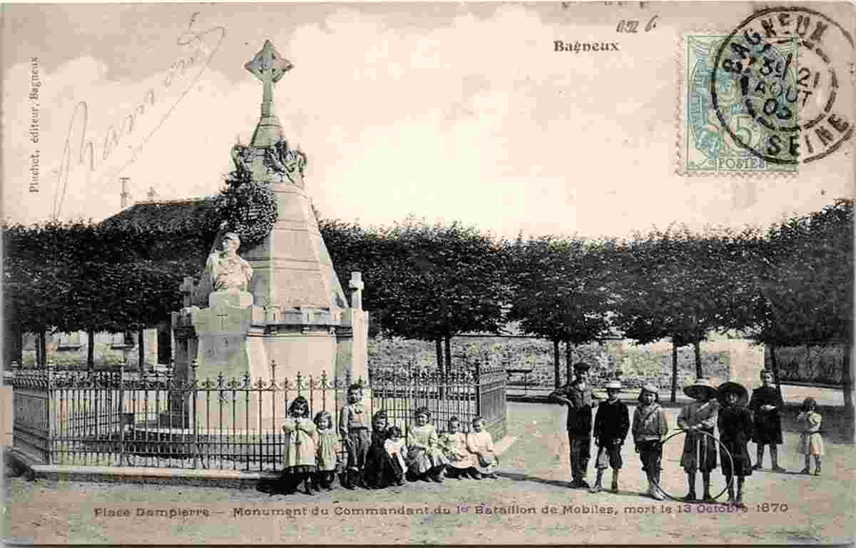 Bagneux. Place Dampierre, Monument du Commandant du ier Bataillon de Mobiles, mort le 13 Octobre 1870, 1903