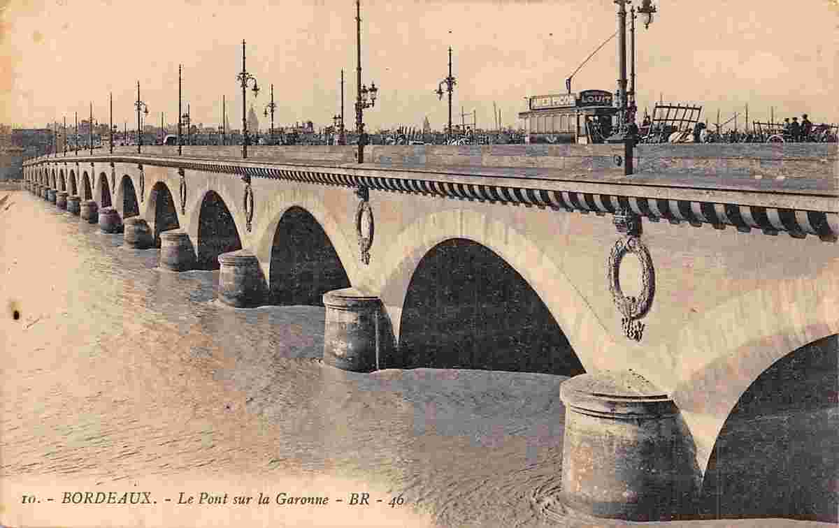 Bordeaux. Le Pont sur la Garonne