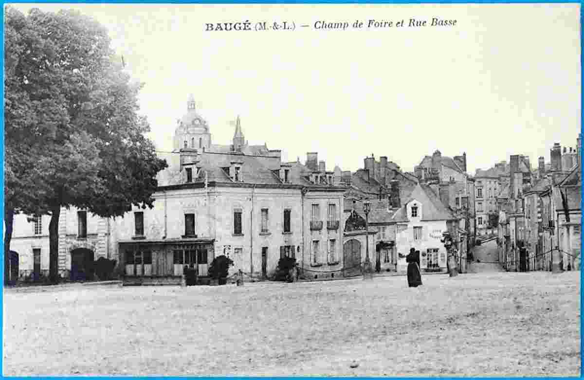 Baugé-en-Anjou. Baugé - Champ de Foire et Rue Basse