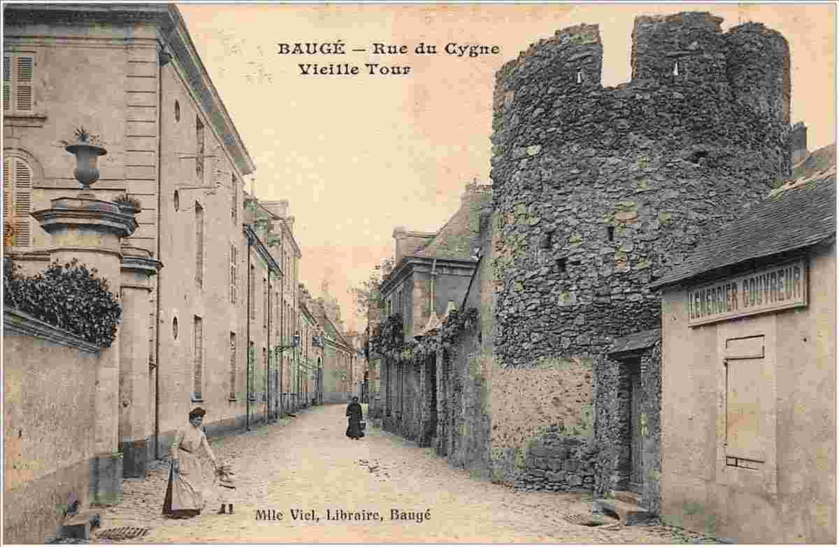 Baugé-en-Anjou. Baugé - Rue du Cygne, Vieille Tour