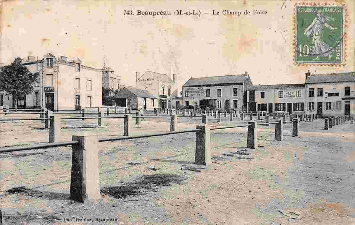 Beaupréau-en-Mauges. Beaupréau - Champ de Foire, 1923