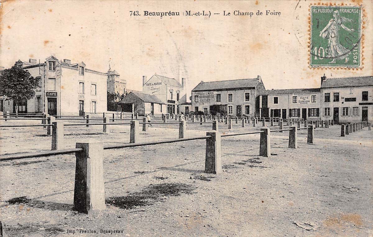 Beaupréau-en-Mauges. Beaupréau - Champ de Foire, 1923