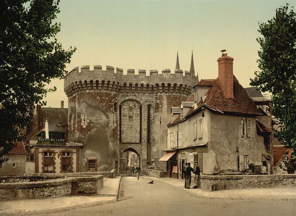 Chartres. La Porte Guillaume, 1890