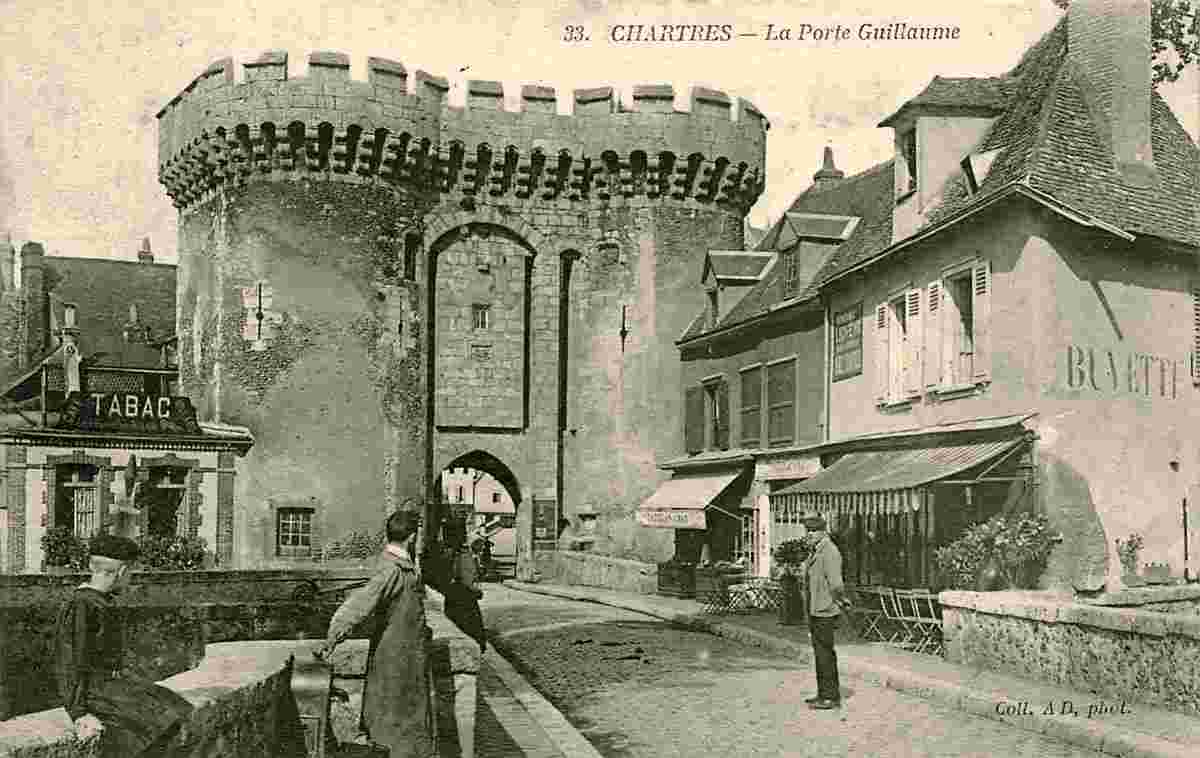 Chartres. La Porte Guillaume