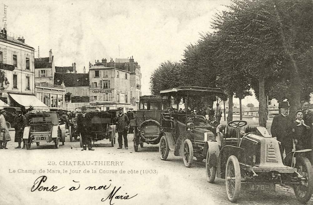 Château-Thierry. Le Champ de Mars le jour de la Course de côte, 1903