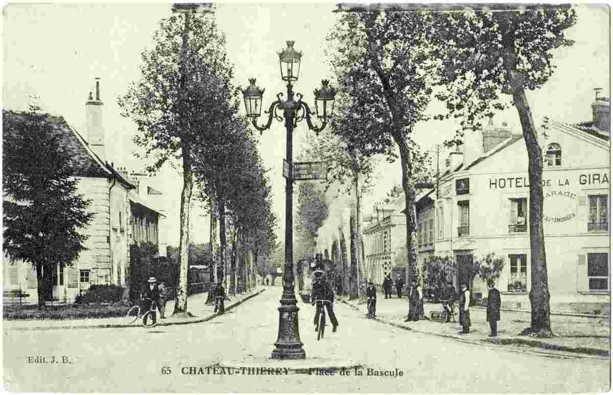 Château-Thierry. Place de la Bascule