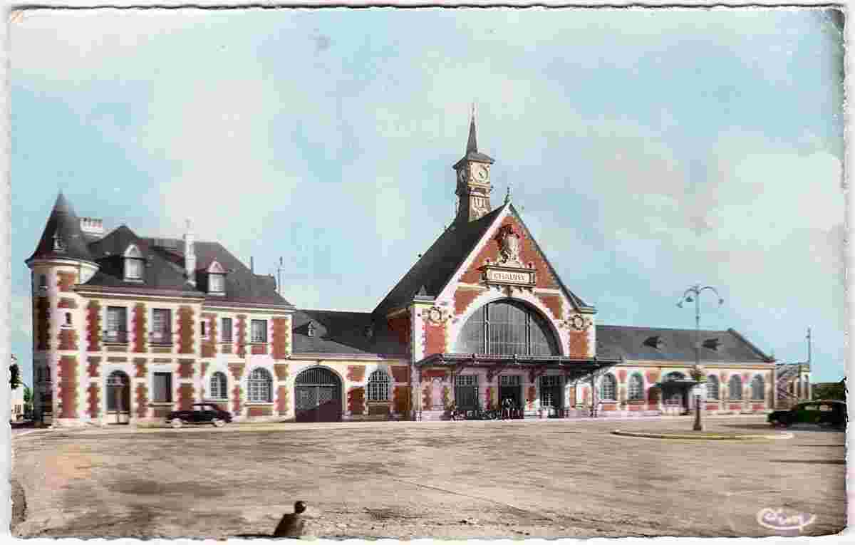 Chauny. La gare et Place