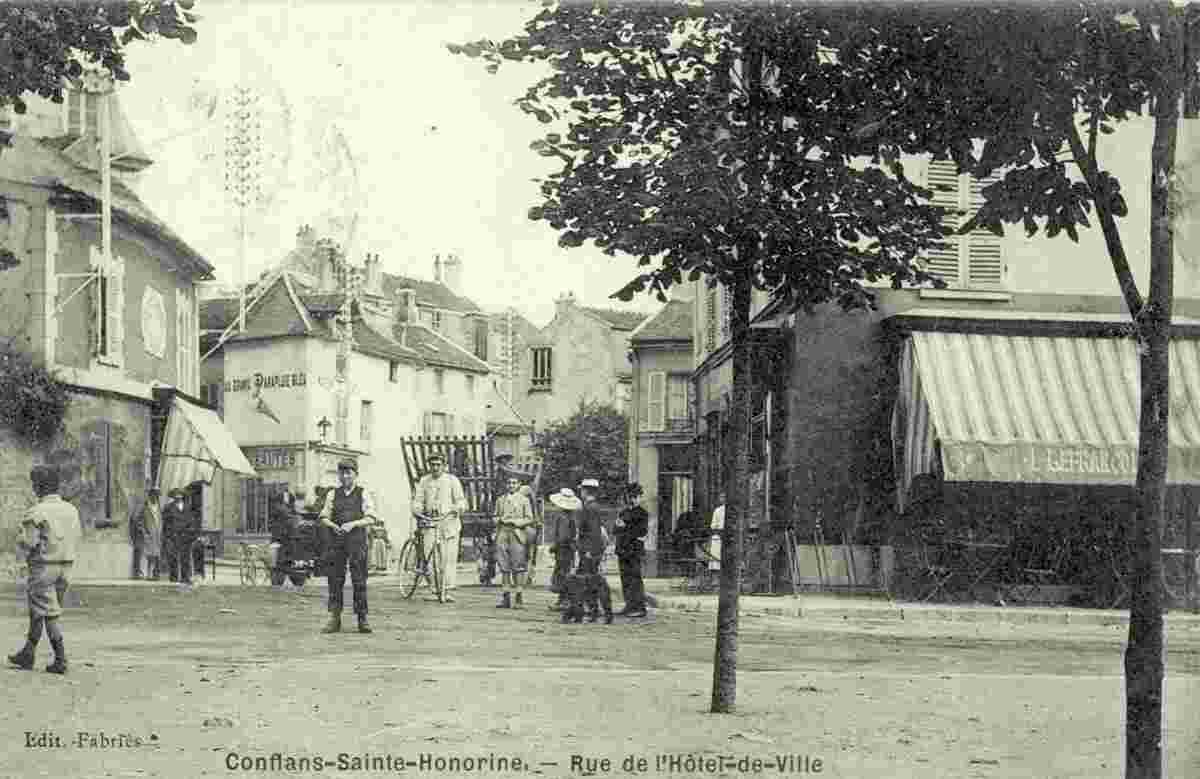 Conflans-Sainte-Honorine. Rue de l'Hôtel de Ville