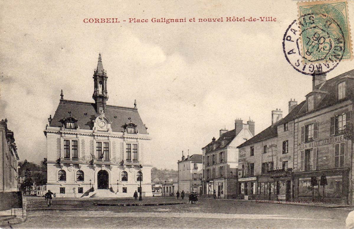 Corbeil-Essonnes. Place Galignani et nouvel Hôtel de Ville