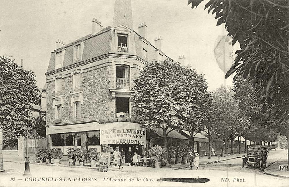 Cormeilles-en-Parisis. L'Avenue de la Gare, Café de l'Avenue