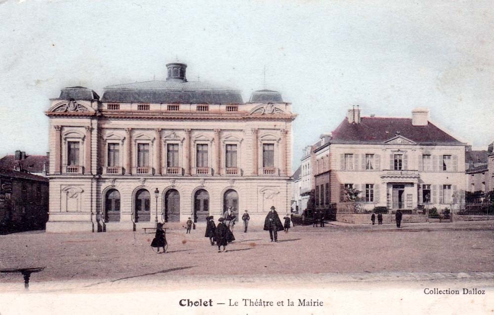 Cholet. Le Théâtre et la Mairie